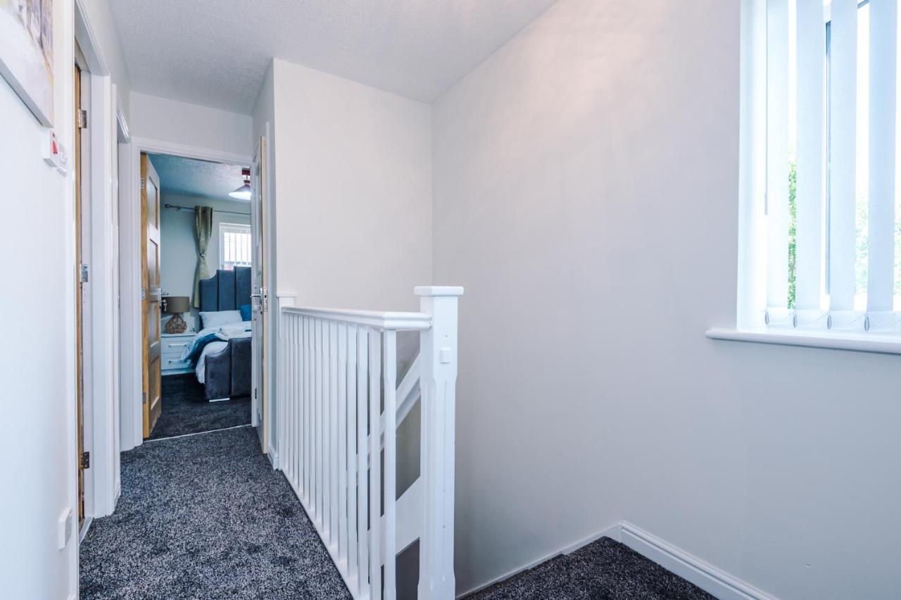 Stylish 4 Bedroom Home Close To Manchester City Centre Экстерьер фото