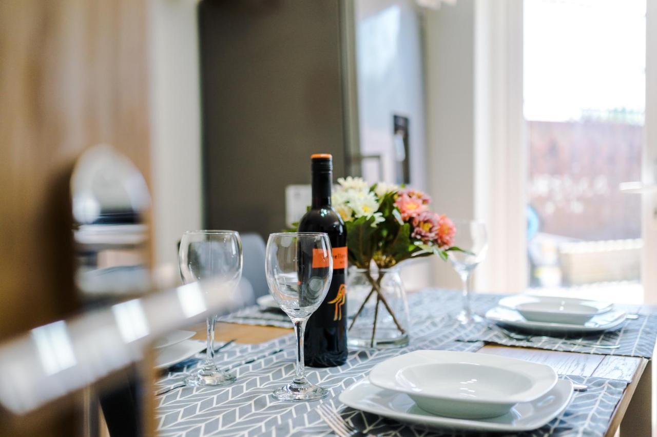 Stylish 4 Bedroom Home Close To Manchester City Centre Экстерьер фото