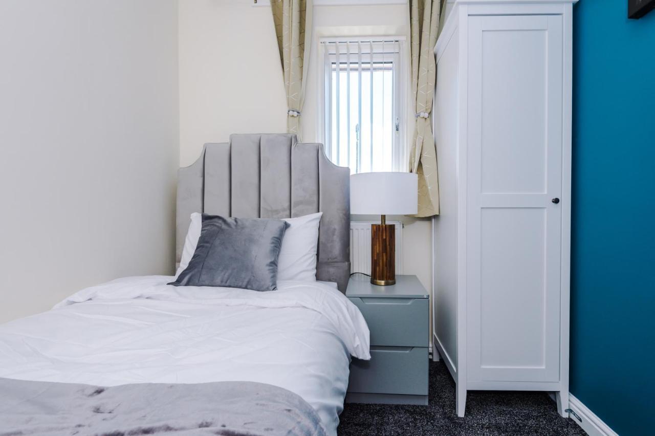 Stylish 4 Bedroom Home Close To Manchester City Centre Экстерьер фото