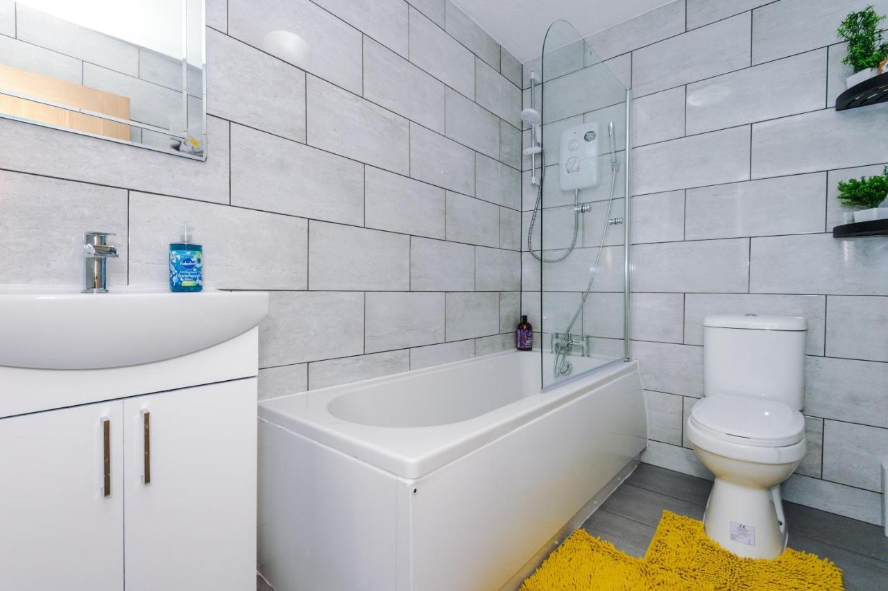Stylish 4 Bedroom Home Close To Manchester City Centre Экстерьер фото