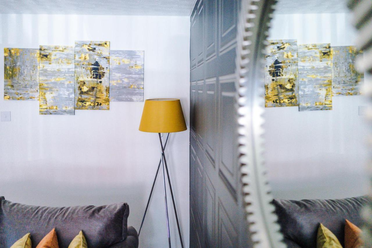 Stylish 4 Bedroom Home Close To Manchester City Centre Экстерьер фото